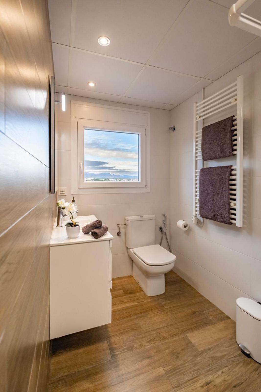 Apartamento Con Terraza, Vistas Playa Y Montana L'L'Hospitalet de l'Infant Eksteriør bilde
