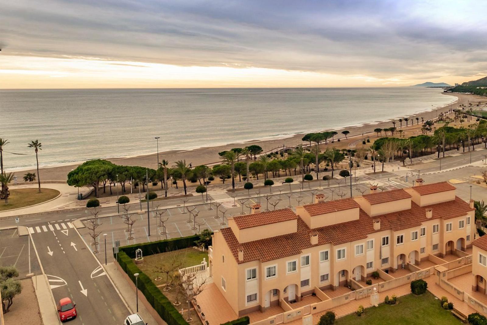 Apartamento Con Terraza, Vistas Playa Y Montana L'L'Hospitalet de l'Infant Eksteriør bilde