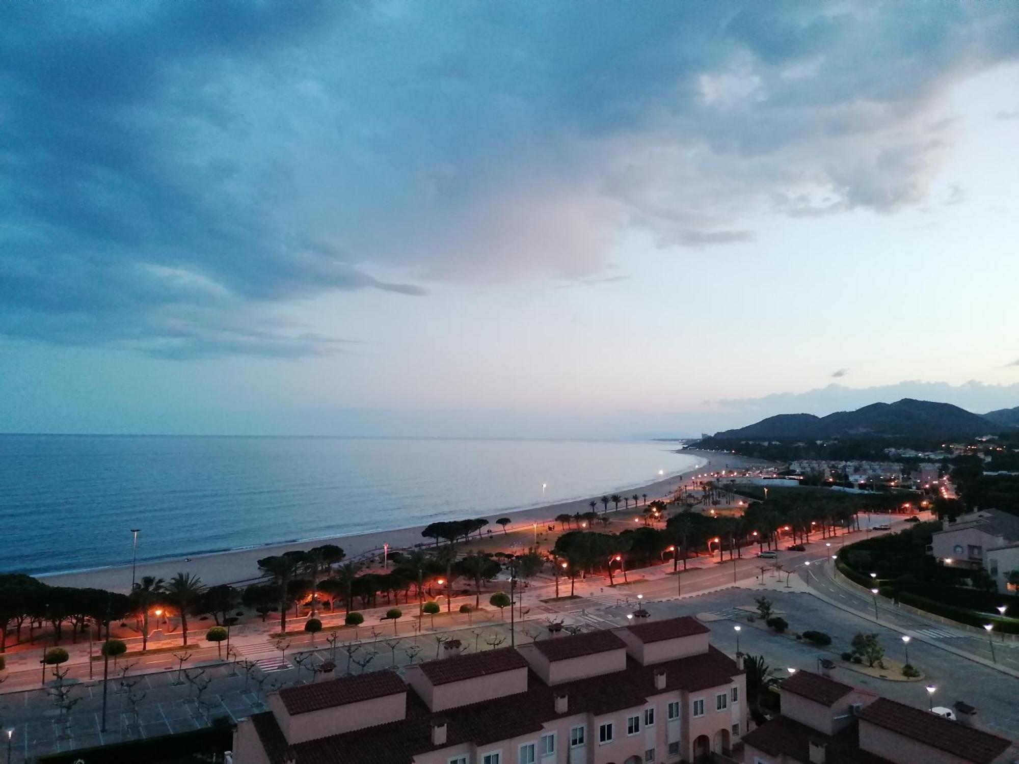 Apartamento Con Terraza, Vistas Playa Y Montana L'L'Hospitalet de l'Infant Eksteriør bilde