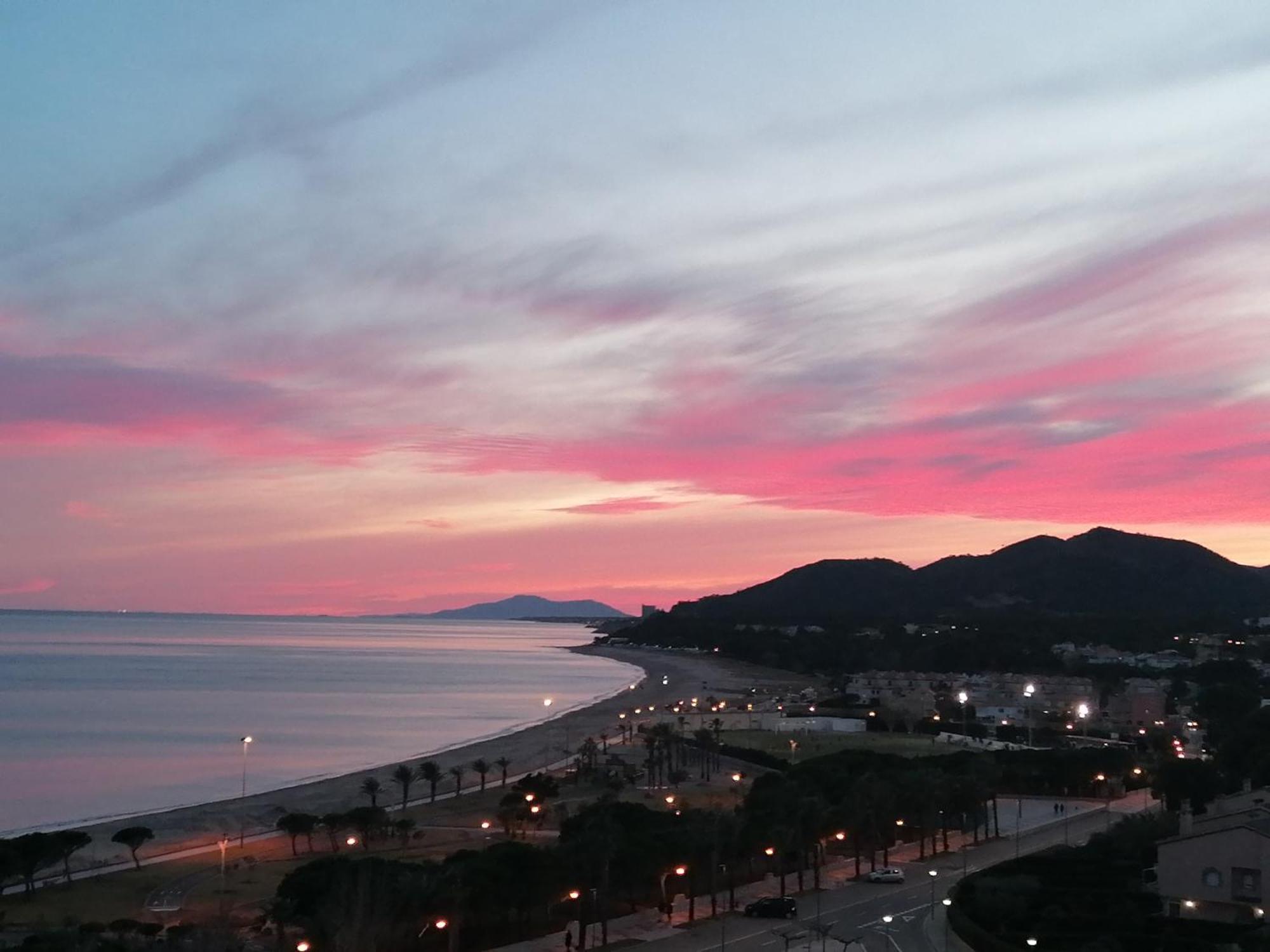 Apartamento Con Terraza, Vistas Playa Y Montana L'L'Hospitalet de l'Infant Eksteriør bilde