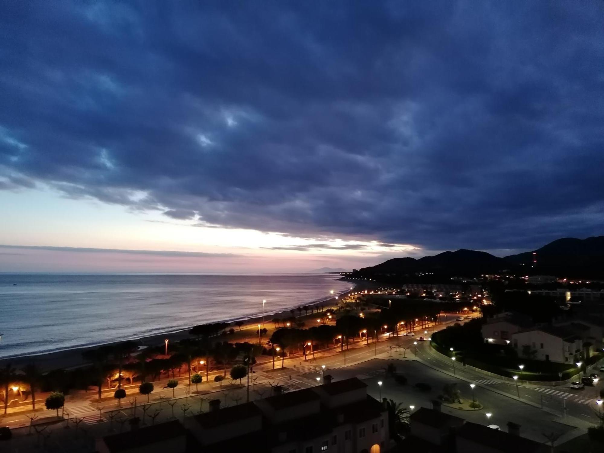 Apartamento Con Terraza, Vistas Playa Y Montana L'L'Hospitalet de l'Infant Eksteriør bilde
