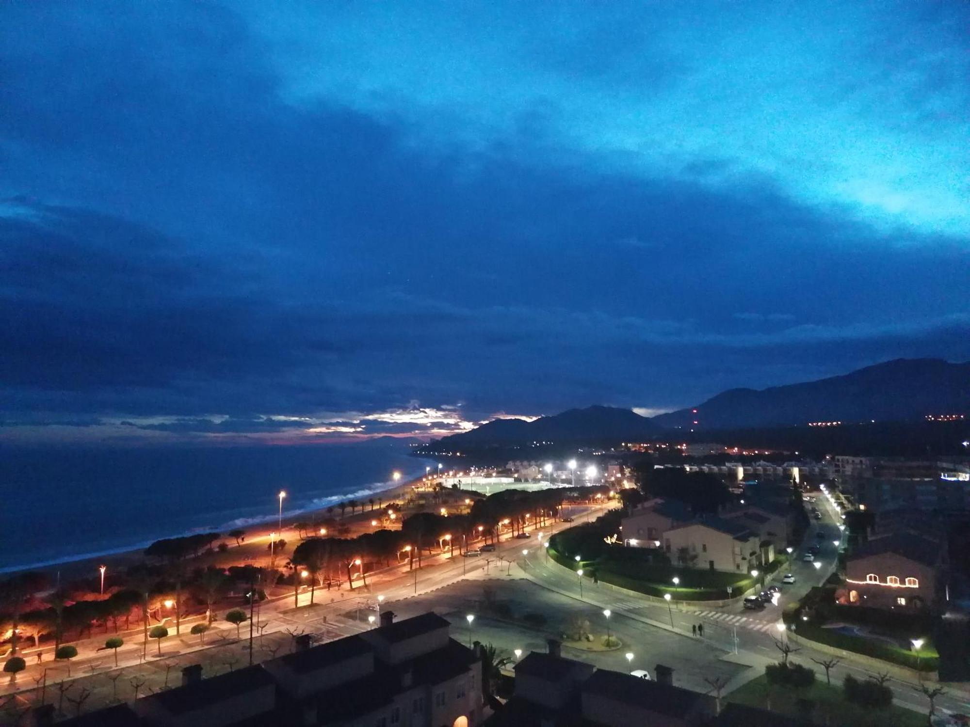 Apartamento Con Terraza, Vistas Playa Y Montana L'L'Hospitalet de l'Infant Eksteriør bilde